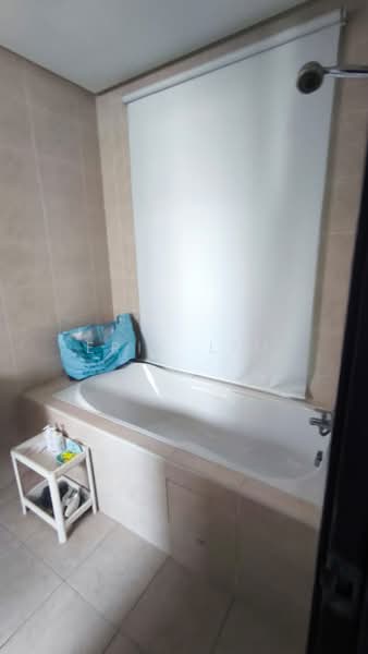 Kondominium untuk Dijual di Nautica Lake Suites - Eric Lim - Bathroom - PropertyGuru.com.my