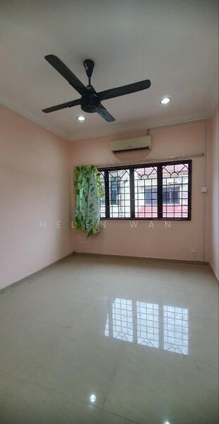 Jinjang Kepong Sri Segambut 2 Storey House untuk Untuk Disewa - RM 2,000 /bulan, Mac 2026 - Interior - PropertyGuru.com.my