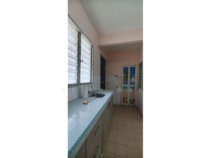 Jinjang Kepong Sri Segambut 2 Storey House untuk Untuk Disewa - RM 2,000 /bulan, Mac 2026 - Kitchen - PropertyGuru.com.my