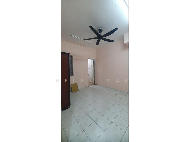 Jinjang Kepong Sri Segambut 2 Storey House untuk Untuk Disewa - RM 2,000 /bulan, Mac 2026 - Interior - PropertyGuru.com.my
