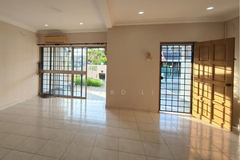 2-storey Terraced House for Sale in SS 26, Taman Mayang Jaya (Petaling Jaya) - Richard Liew - Living Room - PropertyGuru.com.my