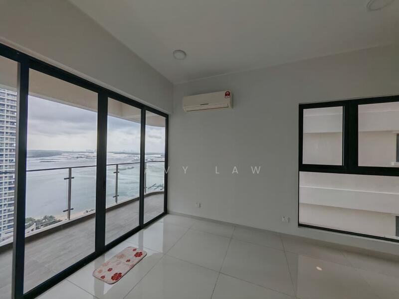 Condominium for Sale at Amberside @ Country Garden Danga Bay - Savy Law - Balcony - PropertyGuru.com.my