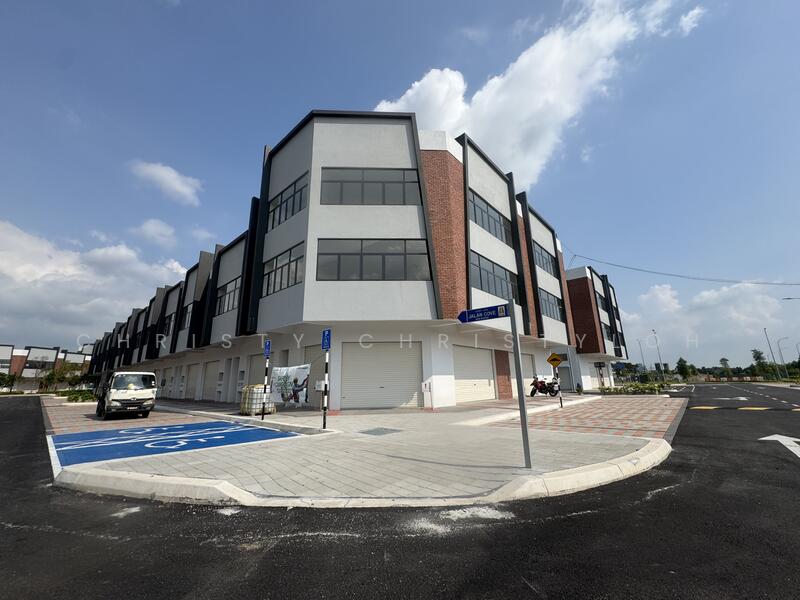 Shop for Rent in Bandar Gamuda Cove (Dengkil) - christy christyloh - Exterior - PropertyGuru.com.my