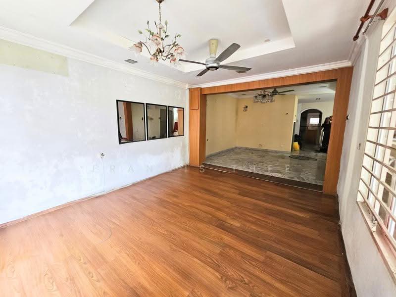 Rumah Berkembar untuk Dijual di Saujana Impian (Kajang) - Francis Thee - Living Room - PropertyGuru.com.my