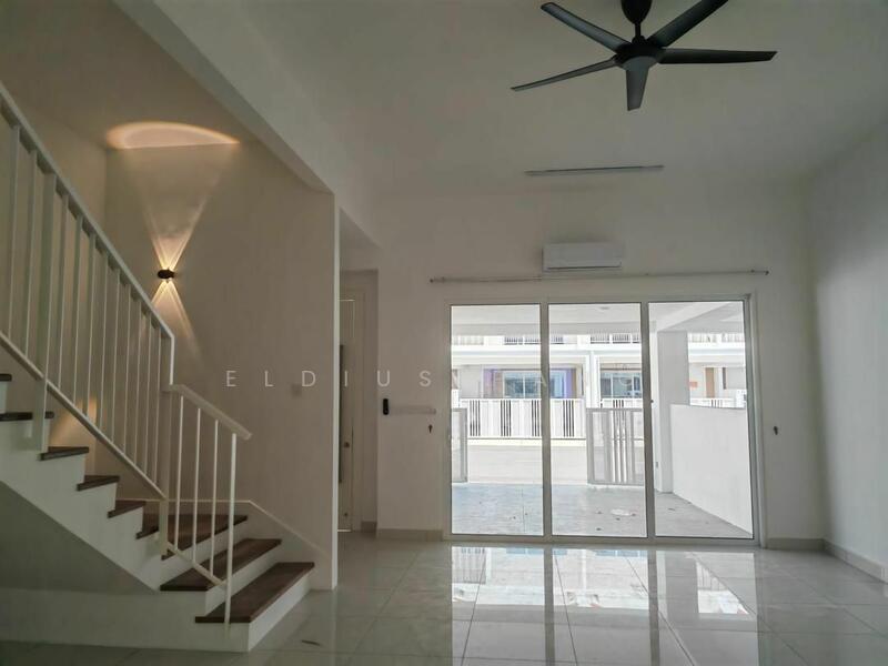 2-storey Terraced House for Rent in Aspen Vision City (Batu Kawan) - Eldius Pang - Living Room - PropertyGuru.com.my