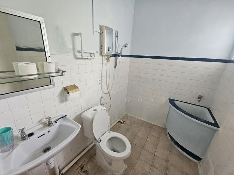 2-storey Terraced House for Sale in SS 21, Damansara Utama (Petaling Jaya) - Bryan Wong - Bathroom - PropertyGuru.com.my