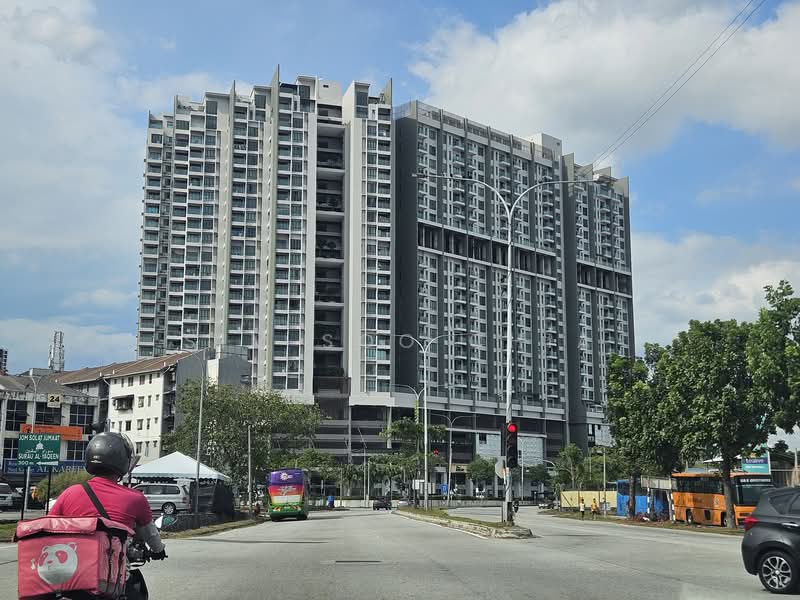 Servis Apartment untuk Dijual di Univ 360 Place - Sim Soo Chia - Exterior - PropertyGuru.com.my