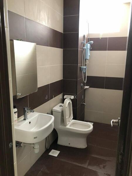 M Condominium @ Larkin untuk Untuk Disewa - RM 2,200 /bulan, Mac 2026 - Bathroom - PropertyGuru.com.my