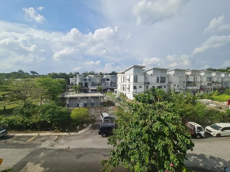 3-storey Terraced House for Sale in Sungai Buloh (Selangor) - Frank Low - Exterior - PropertyGuru.com.my