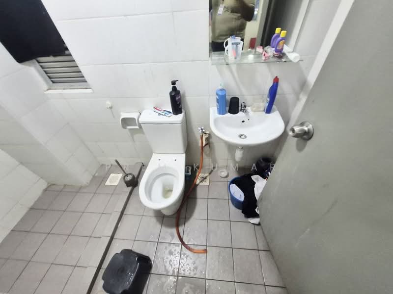 Kondominium untuk Dijual di Residensi Kerinchi - Prem Kumar - Bathroom - PropertyGuru.com.my