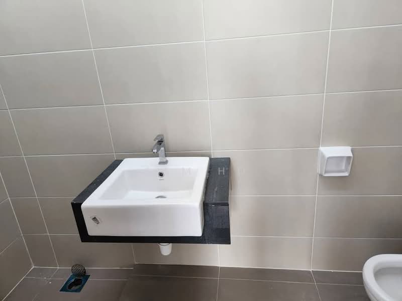 Semi-Detached House for Sale in Kota Kemuning (Shah Alam) - Sam Ho - Bathroom - PropertyGuru.com.my