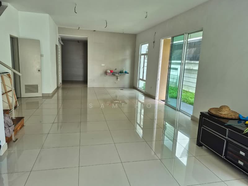 Semi-Detached House for Sale in Kota Kemuning (Shah Alam) - Sam Ho - Living Room - PropertyGuru.com.my