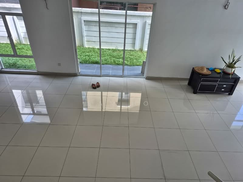 Semi-Detached House for Sale in Kota Kemuning (Shah Alam) - Sam Ho - Living Room - PropertyGuru.com.my