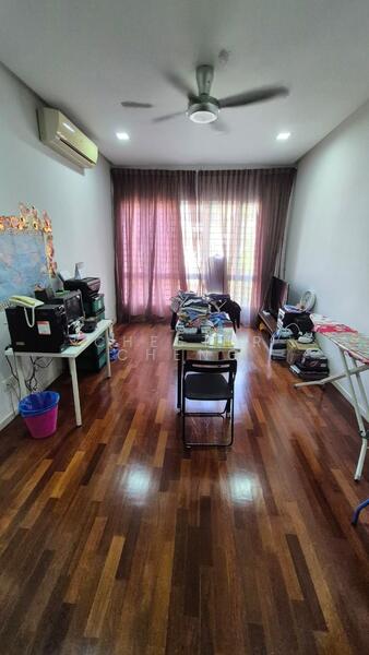 Terraced House for Sale in Temasya Glenmarie (Glenmarie) - Chester Cheng - Living Room - PropertyGuru.com.my