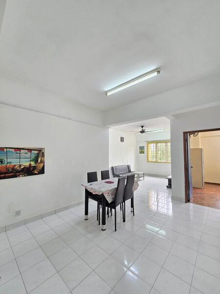 Pangsapuri Persiaran Tanjung untuk Untuk Disewa - RM 1,500 /bulan, Mac 2026 - Living Room - PropertyGuru.com.my