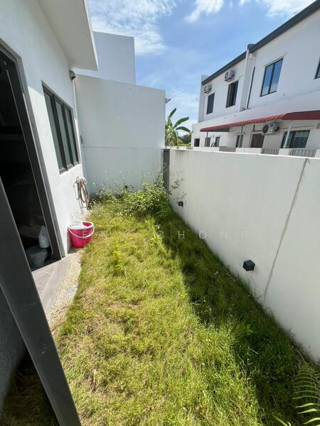 2-storey Terraced House for Sale in Semenyih (Selangor) - Kent Chong - Garden - PropertyGuru.com.my