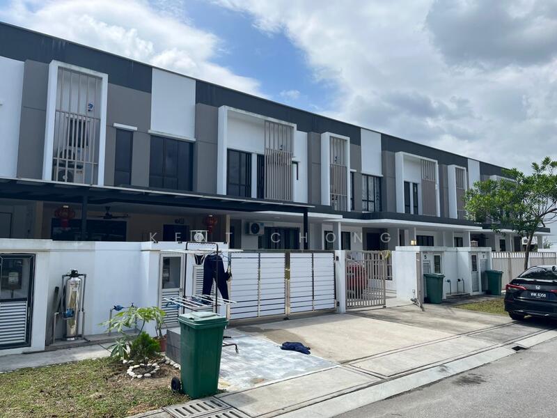 2-storey Terraced House for Sale in Semenyih (Selangor) - Kent Chong - Exterior - PropertyGuru.com.my
