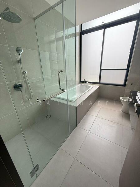 2-storey Terraced House for Sale in Puteri Harbour (Iskandar Puteri (Nusajaya)) - Sarah Shaffi - Bathroom - PropertyGuru.com.my