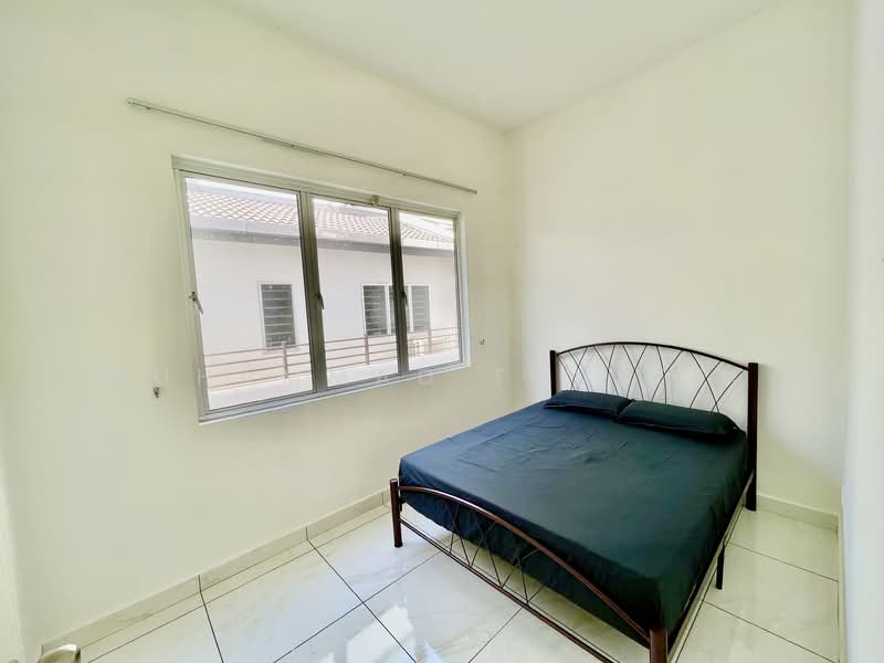 Taman Lukut Lagenda @ Port Dickson untuk Untuk Disewa - RM 2,499 /bulan, Mac 2026 - Bedroom - PropertyGuru.com.my