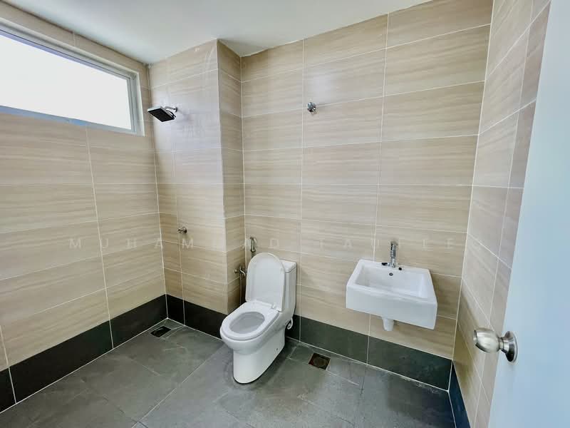 Taman Lukut Lagenda @ Port Dickson untuk Untuk Disewa - RM 2,499 /bulan, Mac 2026 - Bathroom - PropertyGuru.com.my