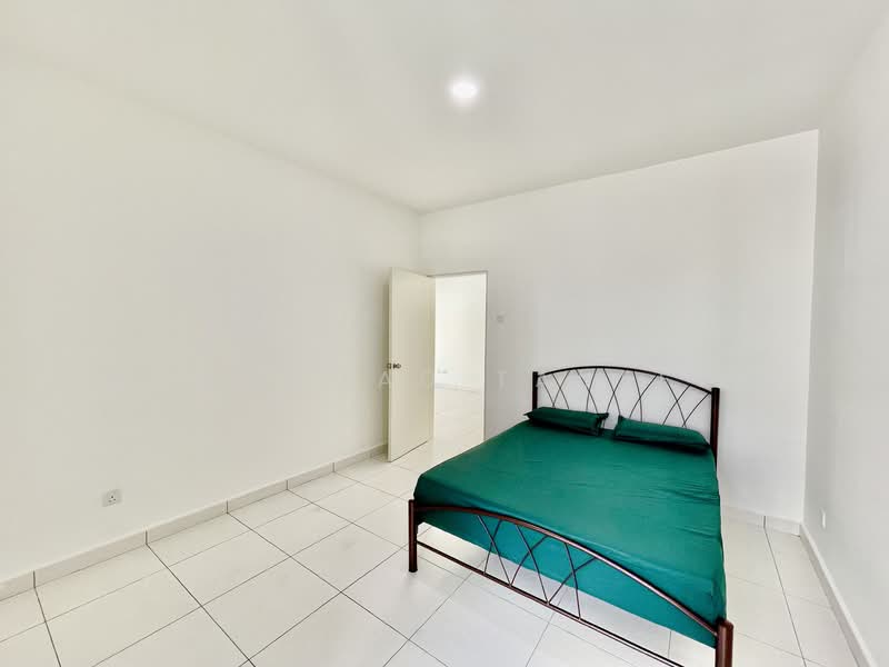 Taman Lukut Lagenda @ Port Dickson untuk Untuk Disewa - RM 2,499 /bulan, Mac 2026 - Bedroom - PropertyGuru.com.my