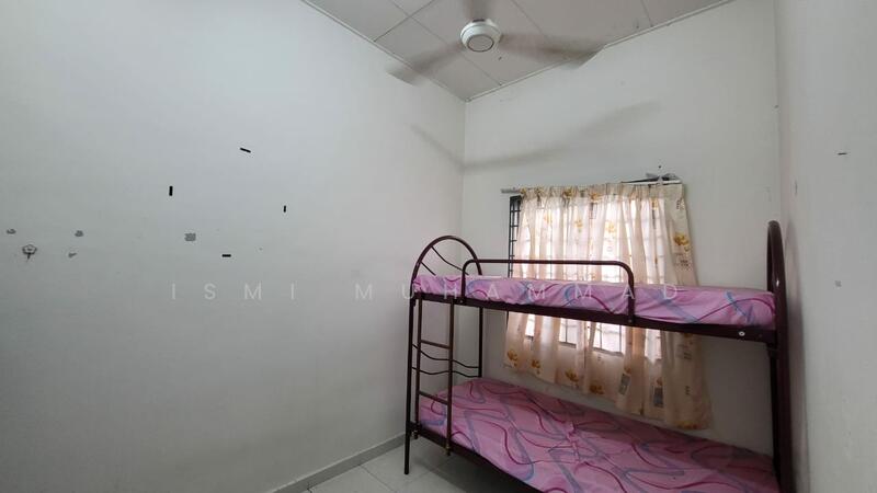 Rumah Teres untuk Dijual di Seremban 3 (Rasah) - Ismi Muhammad - Bedroom - PropertyGuru.com.my