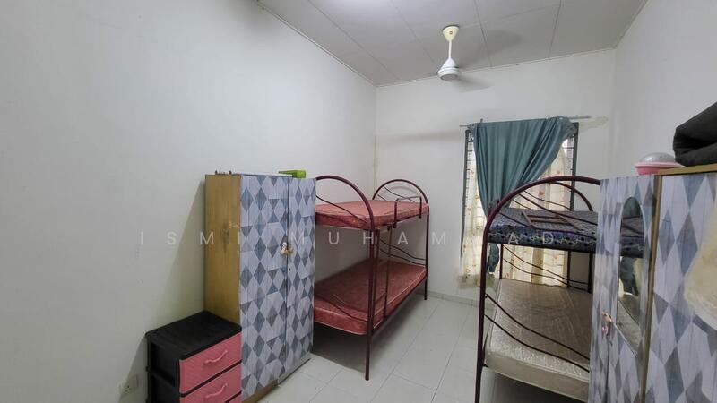 Rumah Teres untuk Dijual di Seremban 3 (Rasah) - Ismi Muhammad - Bedroom - PropertyGuru.com.my