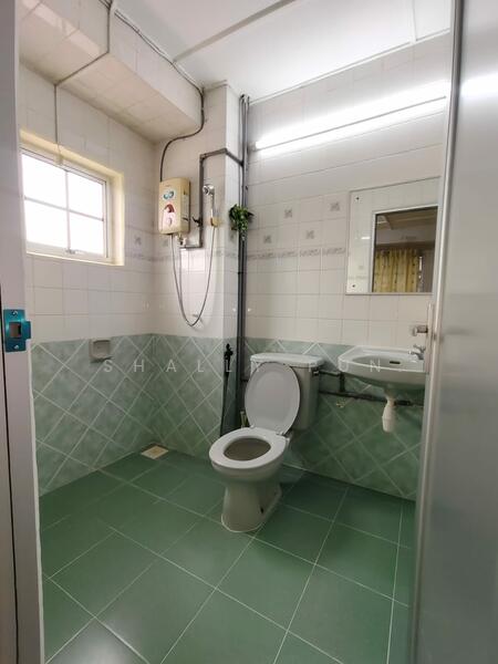 USJ4, SUBANG JAYA untuk Untuk Disewa - RM 3,000 /bulan, Mac 2026 - Bathroom - PropertyGuru.com.my