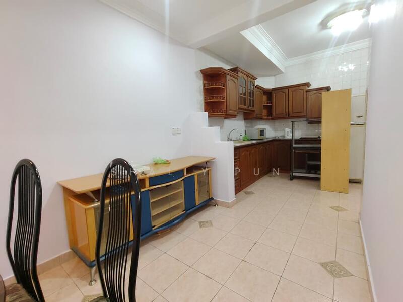 USJ4, SUBANG JAYA untuk Untuk Disewa - RM 3,000 /bulan, Mac 2026 - Kitchen - PropertyGuru.com.my