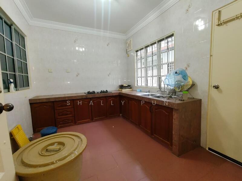 USJ4, SUBANG JAYA untuk Untuk Disewa - RM 3,000 /bulan, Mac 2026 - Kitchen - PropertyGuru.com.my