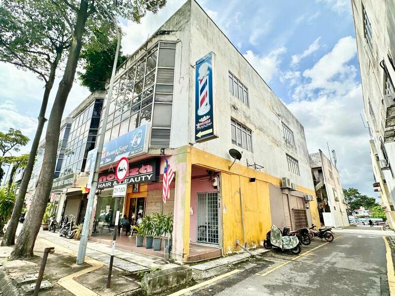 Untuk Dijual - End Lot 3 Storey Shop Lot