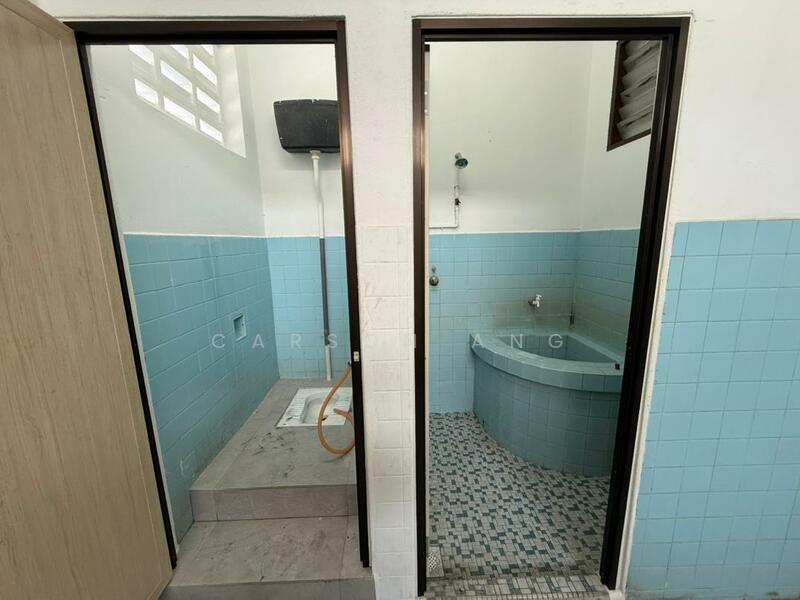 Taman Sungai Rambai untuk Untuk Disewa - RM 1,500 /bulan, Feb 2026 - Bathroom - PropertyGuru.com.my
