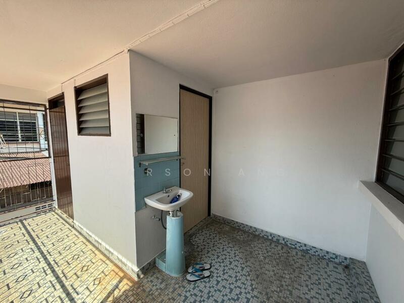 Taman Sungai Rambai untuk Untuk Disewa - RM 1,500 /bulan, Feb 2026 - Balcony - PropertyGuru.com.my