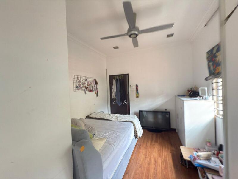 2-storey Terraced House for Sale in Denai Alam (Shah Alam) - Mr Zack - Bedroom - PropertyGuru.com.my