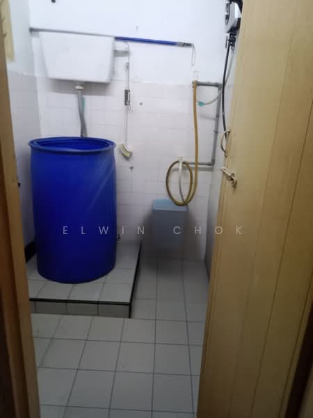 2-storey Terraced House for Sale in Taman Klang Utama (Kapar) - Elwin Chok - Bathroom - PropertyGuru.com.my