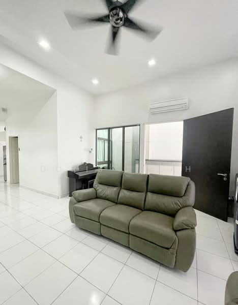 2-storey Terraced House for Sale in Klang (Selangor) - Doris Chuah - Living Room - PropertyGuru.com.my