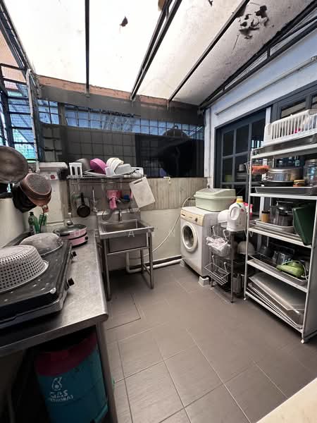 Semi-Detached House for Sale in Bandar Sunway (Sunway) - Sue Ann Low - Kitchen - PropertyGuru.com.my