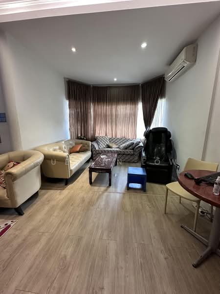 Semi-Detached House for Sale in Bandar Sunway (Sunway) - Sue Ann Low - Living Room - PropertyGuru.com.my