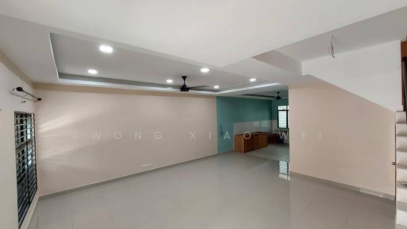 2-storey Terraced House for Sale in Rawang (Selangor) - Kwong Xiao Wei - Living Room - PropertyGuru.com.my