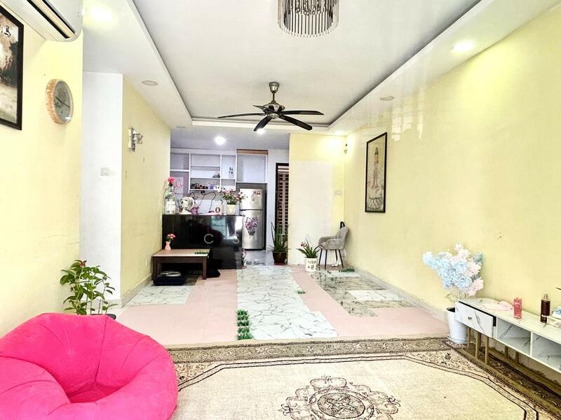 D' Larkin Residence untuk Untuk Dijual - RM 368,000, Feb 2026 - Living Room - PropertyGuru.com.my