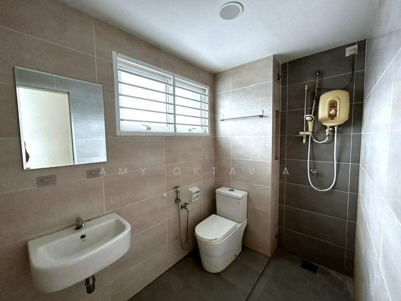 2-storey Terraced House for Sale in Cyberjaya (Selangor) - Amy Oktavia - Bathroom - PropertyGuru.com.my
