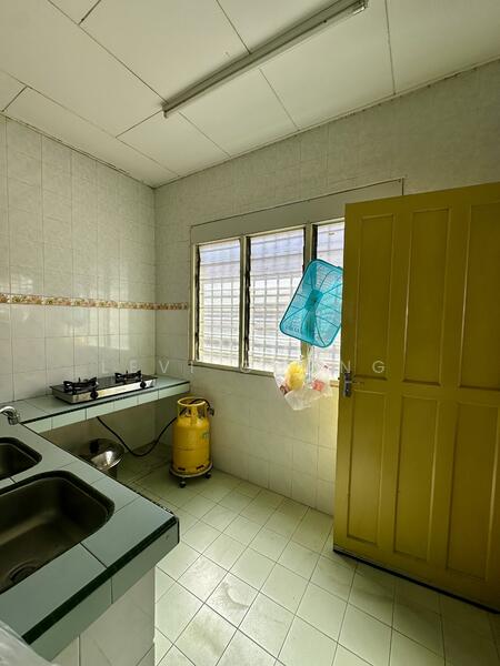 Taman Lapangan Melodi untuk Untuk Dijual - RM 370,000, Mac 2026 - Kitchen - PropertyGuru.com.my