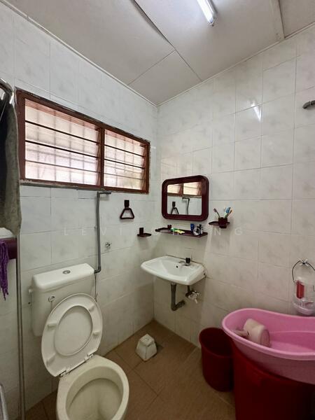 Taman Lapangan Melodi untuk Untuk Dijual - RM 370,000, Mac 2026 - Bathroom - PropertyGuru.com.my