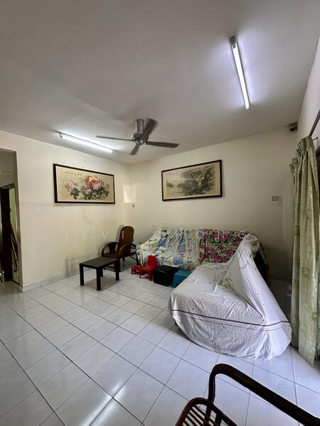 Taman Lapangan Melodi untuk Untuk Dijual - RM 370,000, Mac 2026 - Living Room - PropertyGuru.com.my