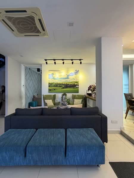 Semi-Detached House for Sale in Shah Alam (Selangor) - Raynaldo Lopez - Living Room - PropertyGuru.com.my