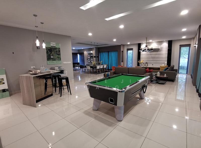 5 Bedrooms Banglo Lot Kosong New Project Completed near Bukit Jelutong Seksyen u10 Shah Alam, Seksyen u9 u8, Green Ridge 2, Taman ttdi jaya, Areva D'Kayangan, Hevea Elmina Gardens, Monterez, Cahaya SPK, Glenmarie, Kota Kemuning, Denai Alam, reesia, Casa D'Arcadia, Subang Bestari, Bukit Jelutong, Shah Alam, Selangor untuk Untuk Dijual - RM 1,525,000, Apr 2026 - Living Room - PropertyGuru.com.my