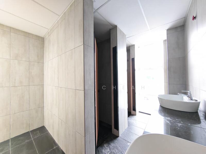 Frontier Industrial Park untuk Untuk Disewa - RM 15,000 /bulan, Mac 2026 - Bathroom - PropertyGuru.com.my