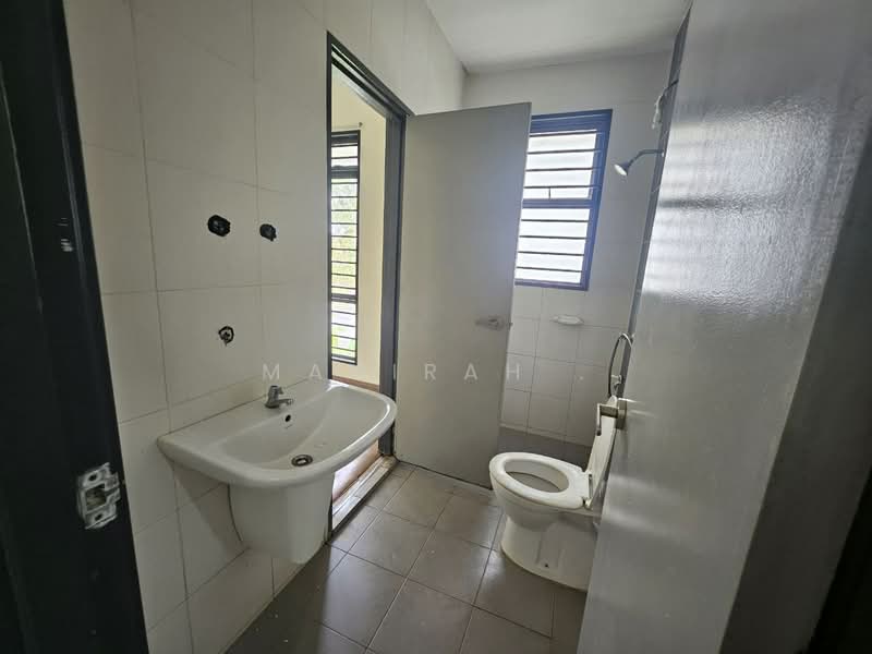 Presint 11 untuk Untuk Dijual - RM 900,000, Mac 2026 - Bathroom - PropertyGuru.com.my