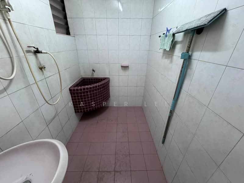 1-storey Terraced House for Sale in Skudai (Johor) - Kasper Lee - Bathroom - PropertyGuru.com.my