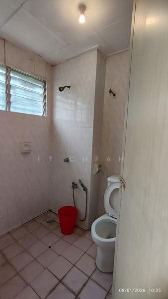 Ground Bathroom